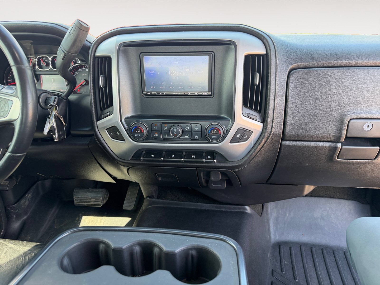 Used 2014 GMC Sierra 1500 SLT w/ Suspension Package, Off-Road AWD/4WD image 11