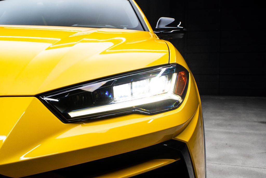 Used 2022 Lamborghini Urus AWD/4WD image 5