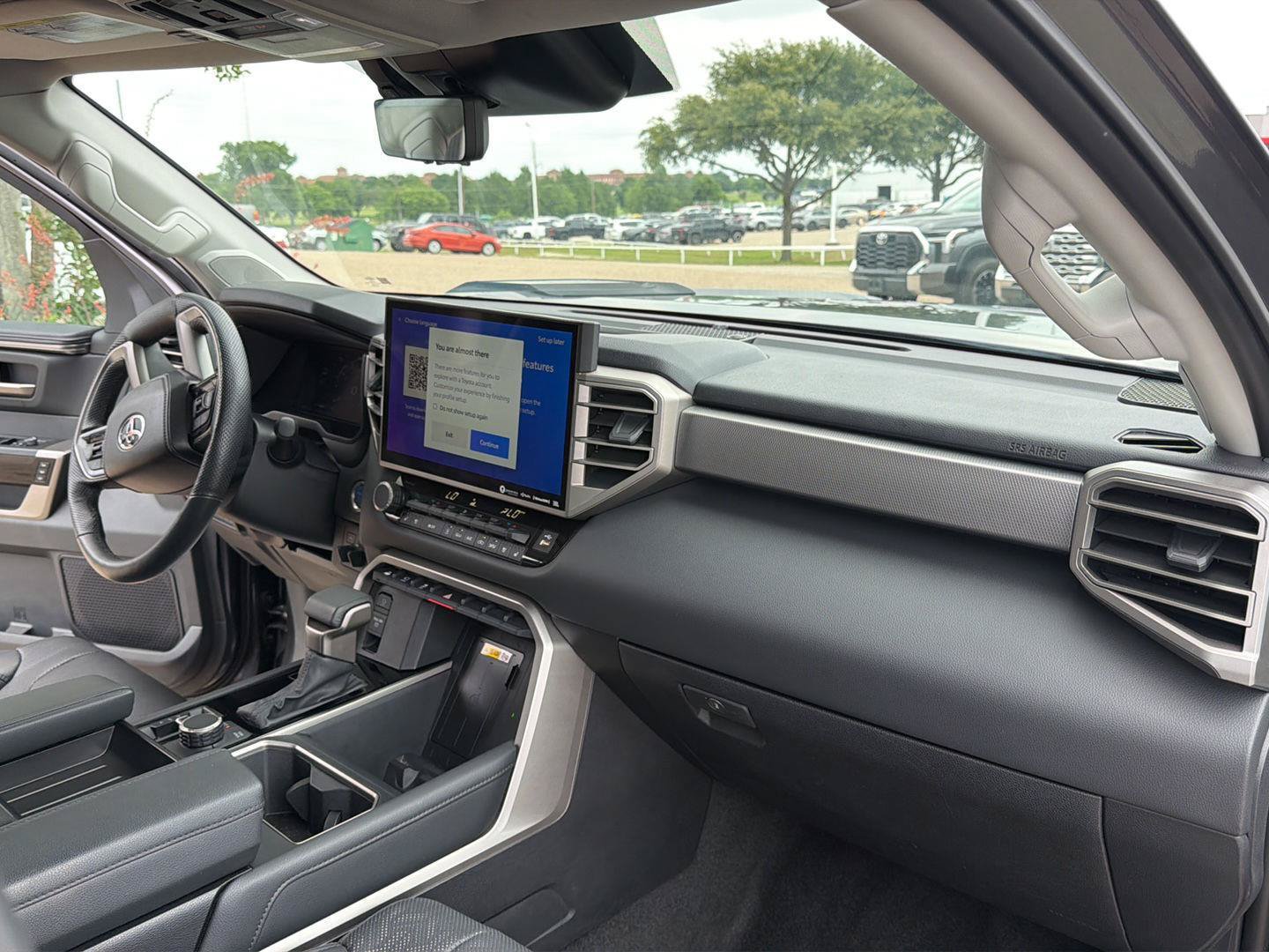 Used 2024 Toyota Tundra Limited AWD/4WD image 19