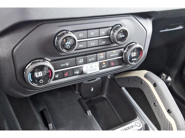 New 2026 Ford Bronco Badlands AWD/4WD image 16