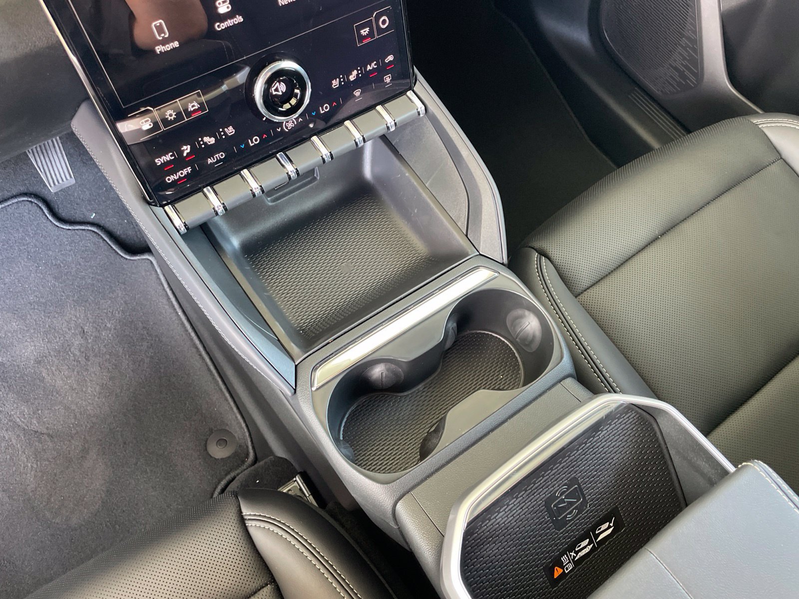 New 2027 GMC Terrain Elevation w/ Elevation Premium Package FWD image 22
