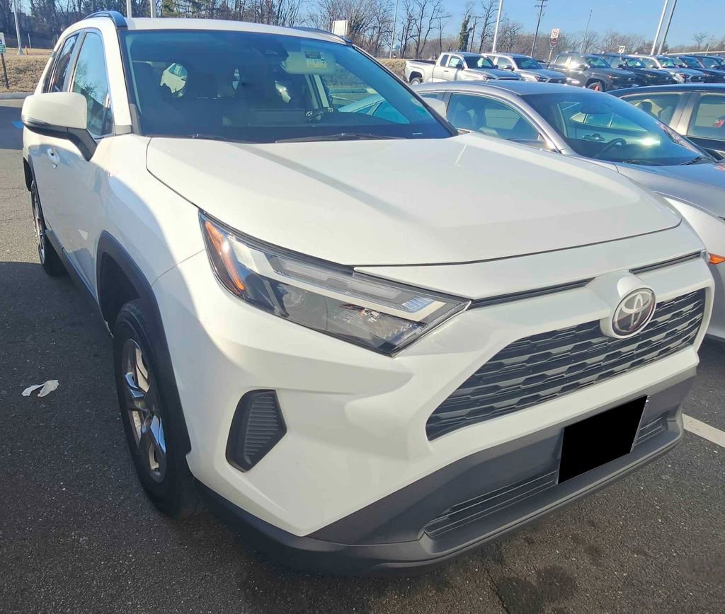 Used 2023 Toyota RAV4 XLE w/ Convenience Package image 1