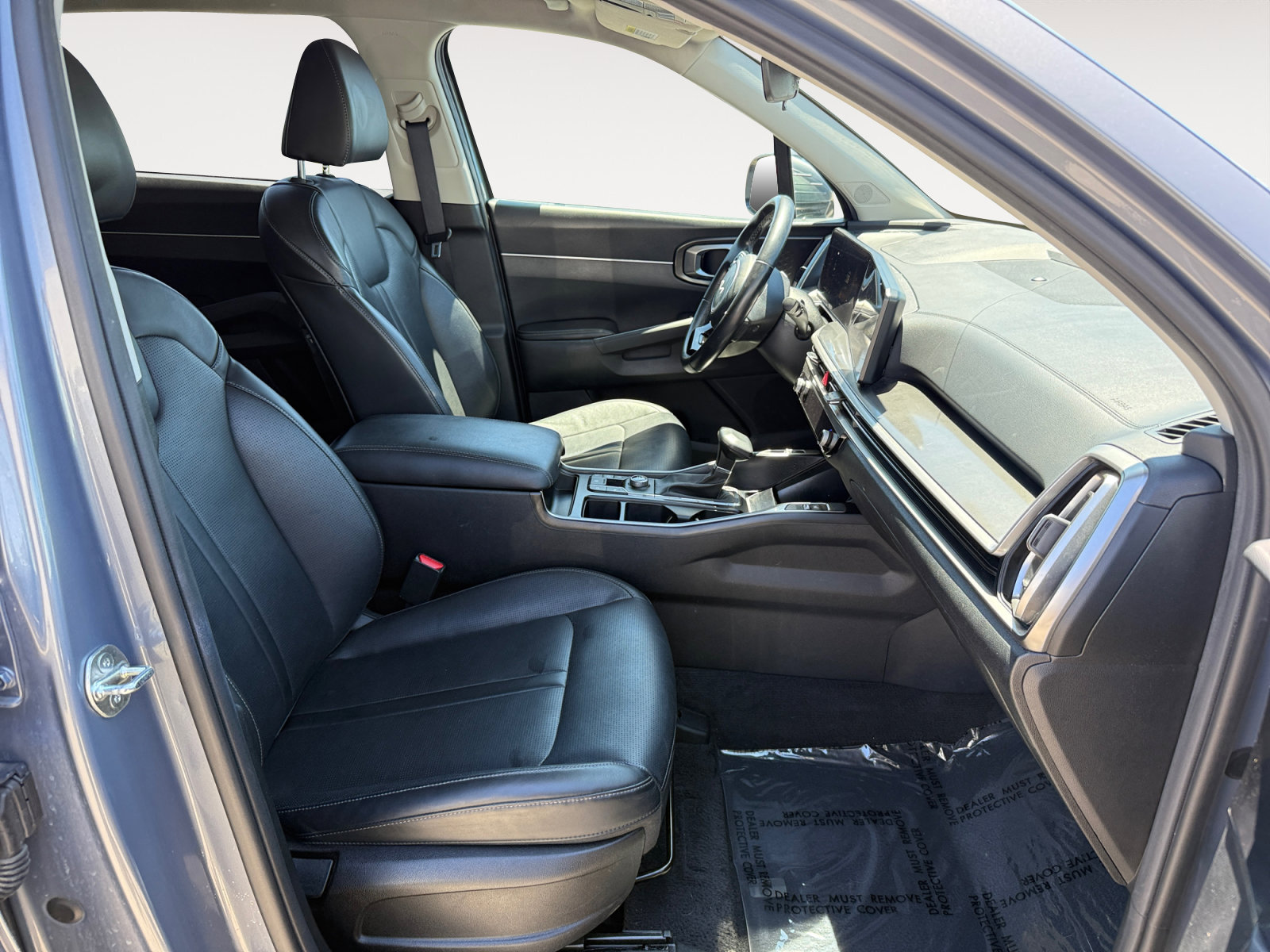 Used 2024 Kia Sorento S FWD image 19