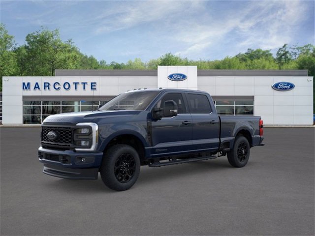 New 2025 Ford F350 Lariat w/ Black Appearance Package