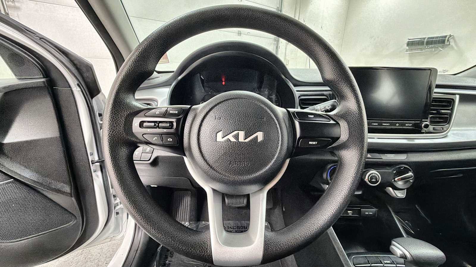 Used 2022 Kia Rio LX image 16