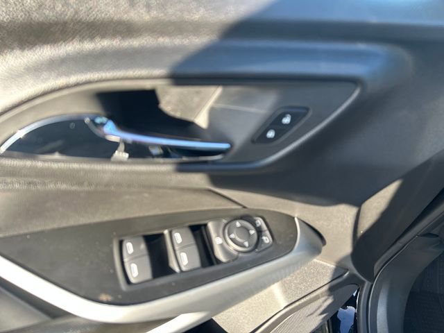 New 2026 Chevrolet Trax RS w/ Sunroof Package FWD image 13