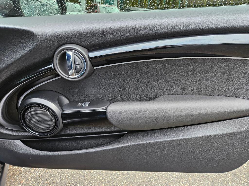 Used 2023 MINI Cooper Convertible image 12