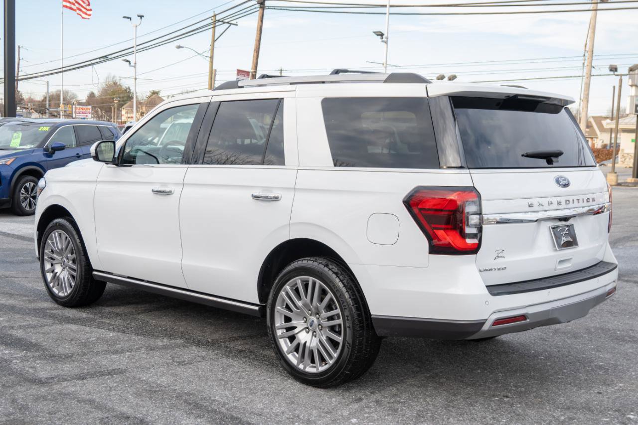 Used 2024 Ford Expedition Limited image 9