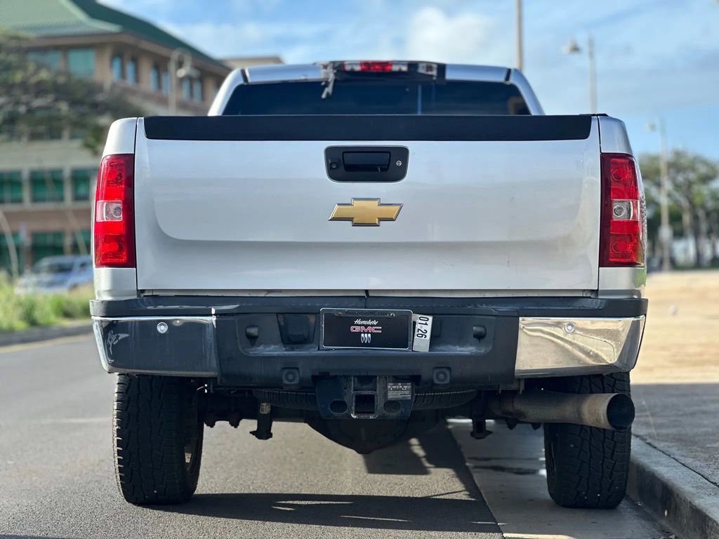 Used 2013 Chevrolet Silverado 2500 LTZ w/ LTZ Plus Package image 4