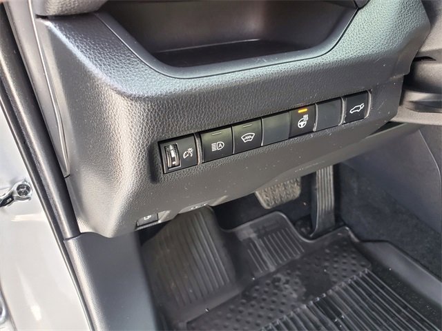 Used 2023 Toyota RAV4 XLE Premium image 20