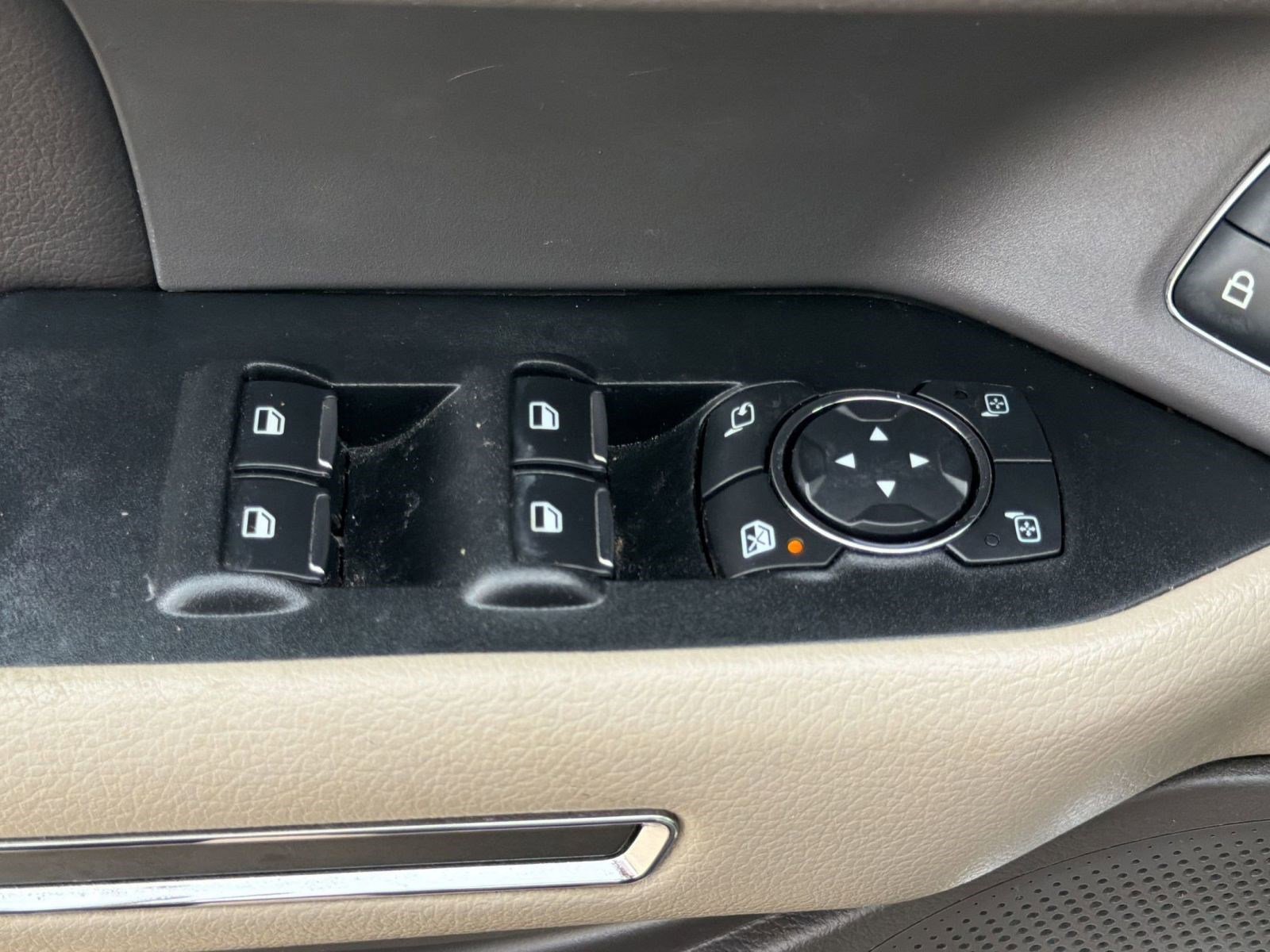 Used 2019 Ford Expedition XLT w/ Equipment Group 202A RWD image 12