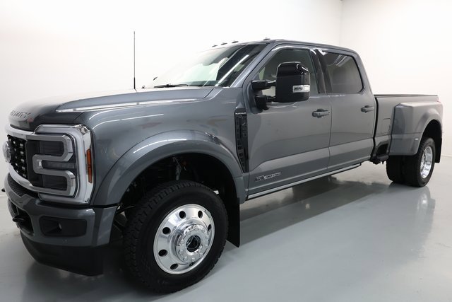 Used 2025 Ford F450 Platinum w/ FX4 Off-Road Package image 69