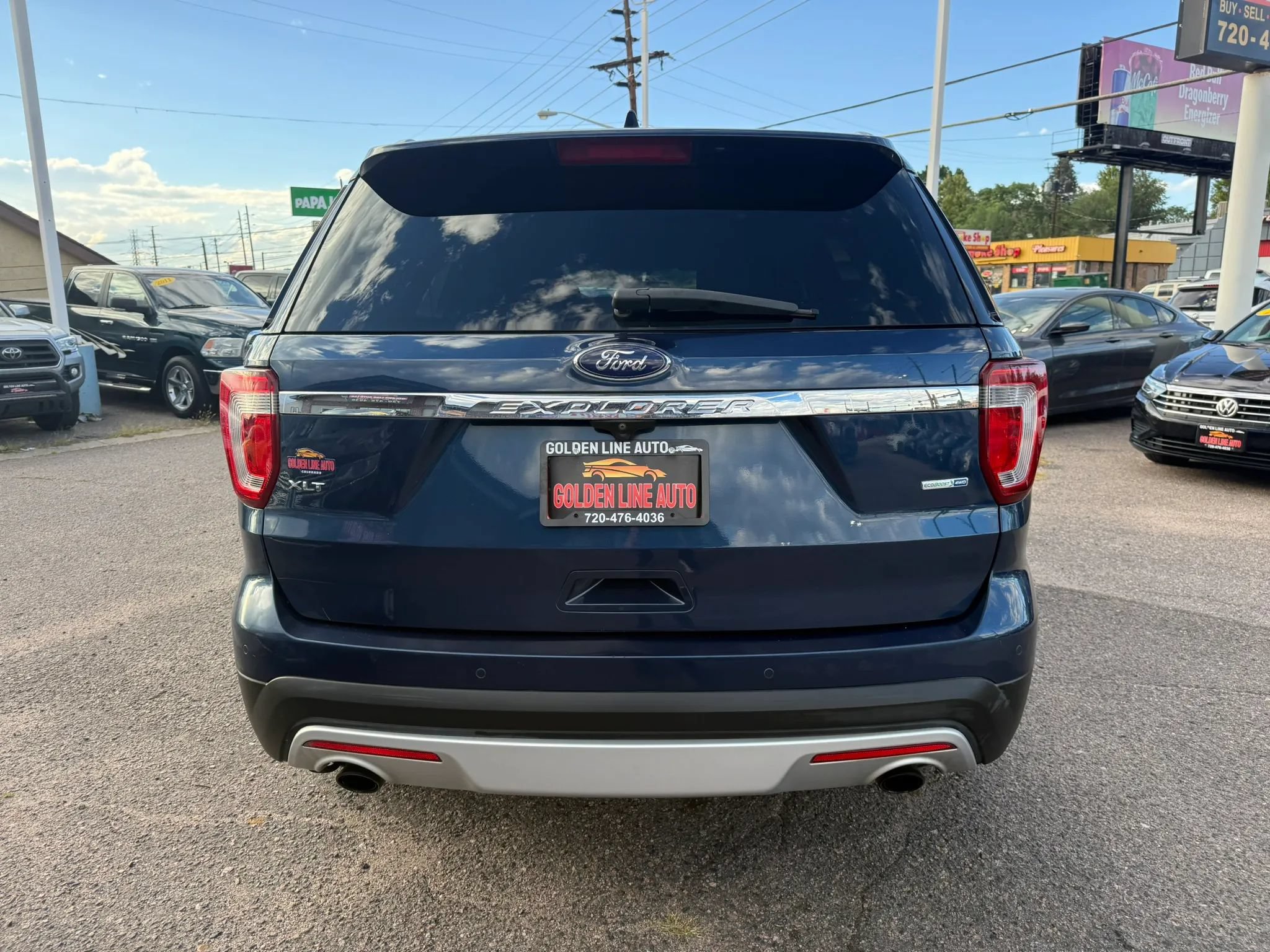 Used 2016 Ford Explorer XLT w/ Equipment Group 201A AWD/4WD image 4