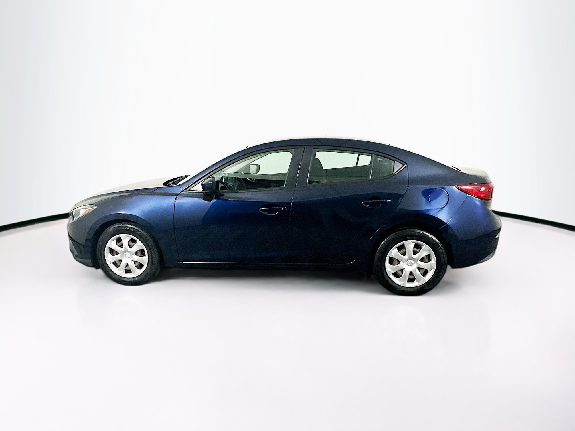 Used 2015 MAZDA MAZDA3 i Sport FWD image 4