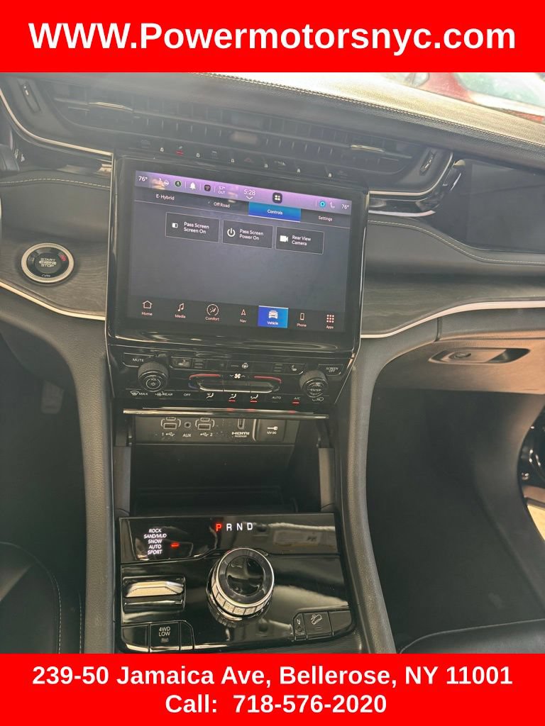 Used 2023 Jeep Grand Cherokee 4WD 4xe image 12