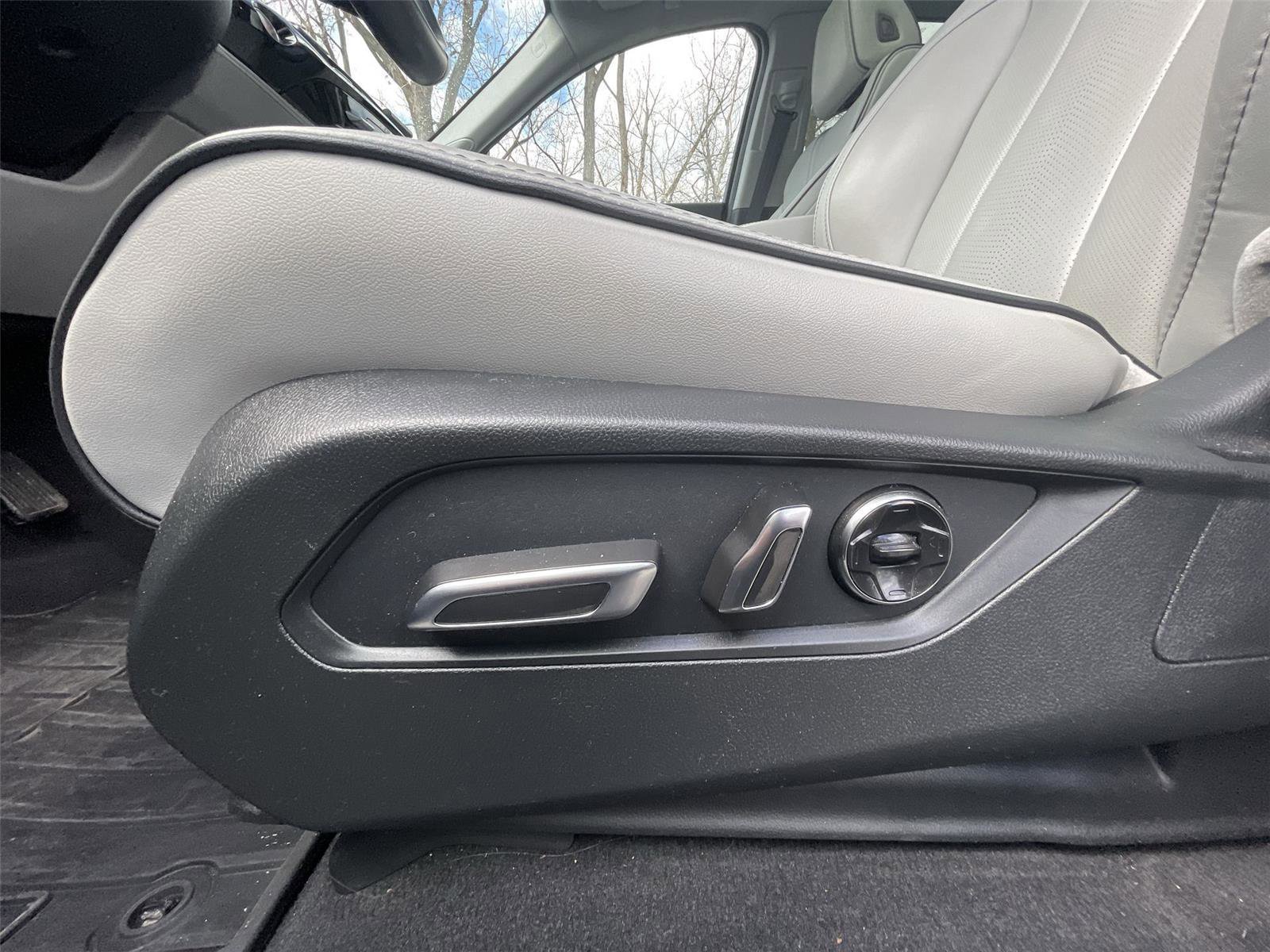 Used 2023 Acura MDX SH-AWD w/ Advance Package image 13