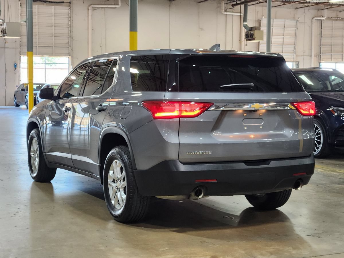 Used 2021 Chevrolet Traverse LS w/ LPO, Floor Liner Package FWD image 8