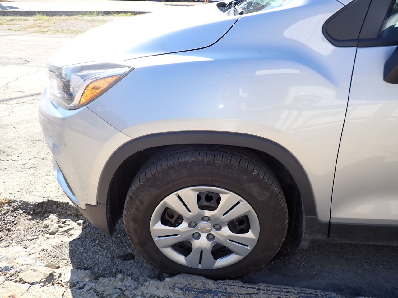 Used 2017 Chevrolet Trax LS image 22