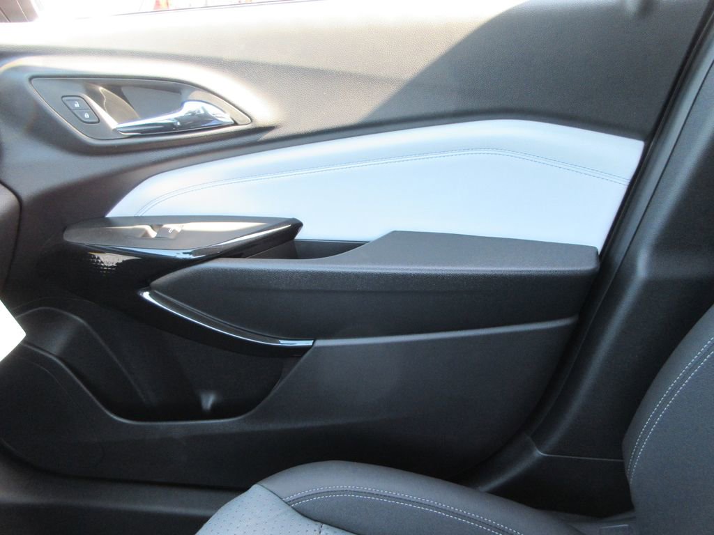 New 2026 Chevrolet Trax LT FWD image 28