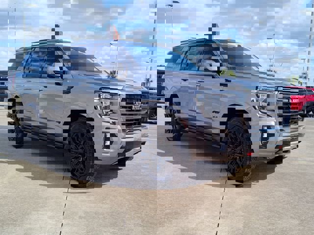 Used 2021 GMC Yukon XL AT4 w/ AT4 Premium Package image 13