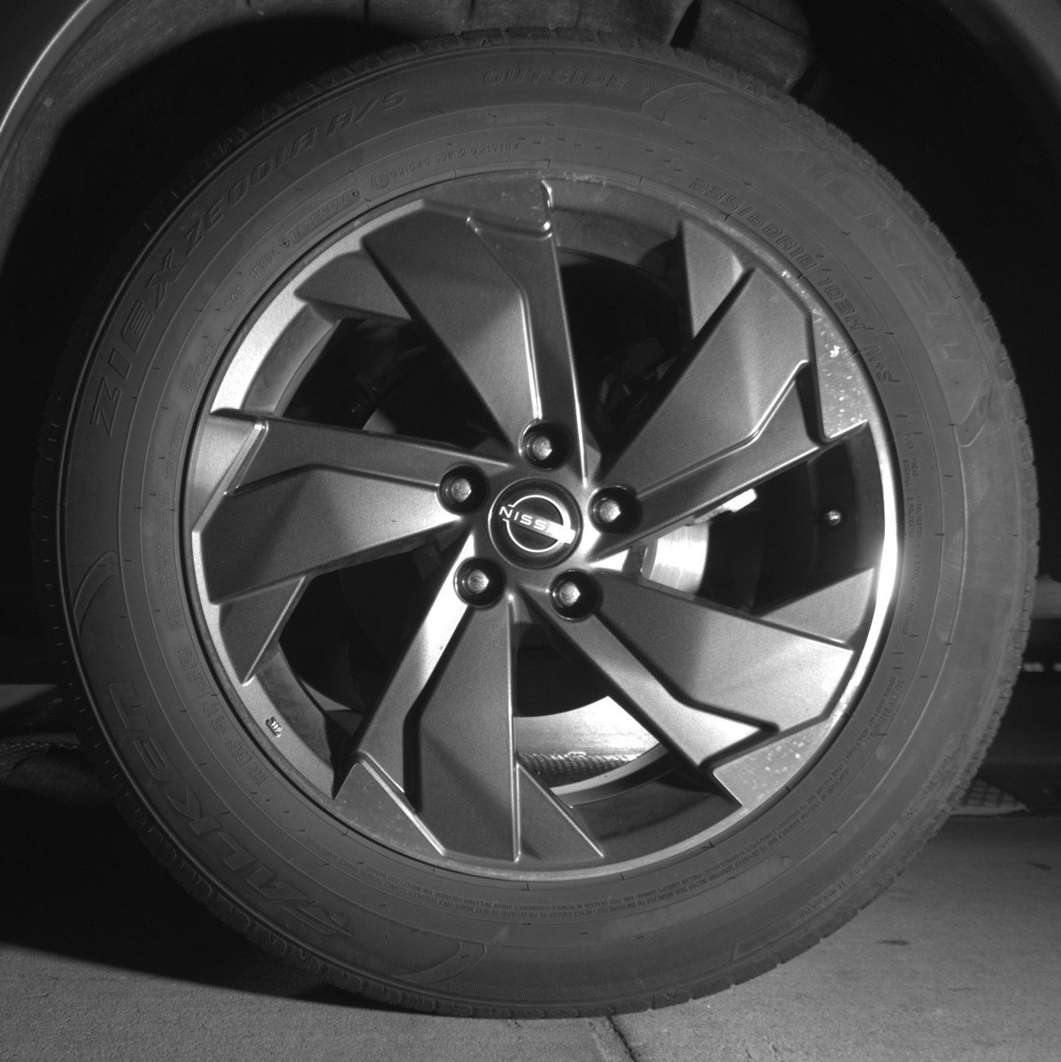 Used 2025 Nissan Rogue SV FWD image 14