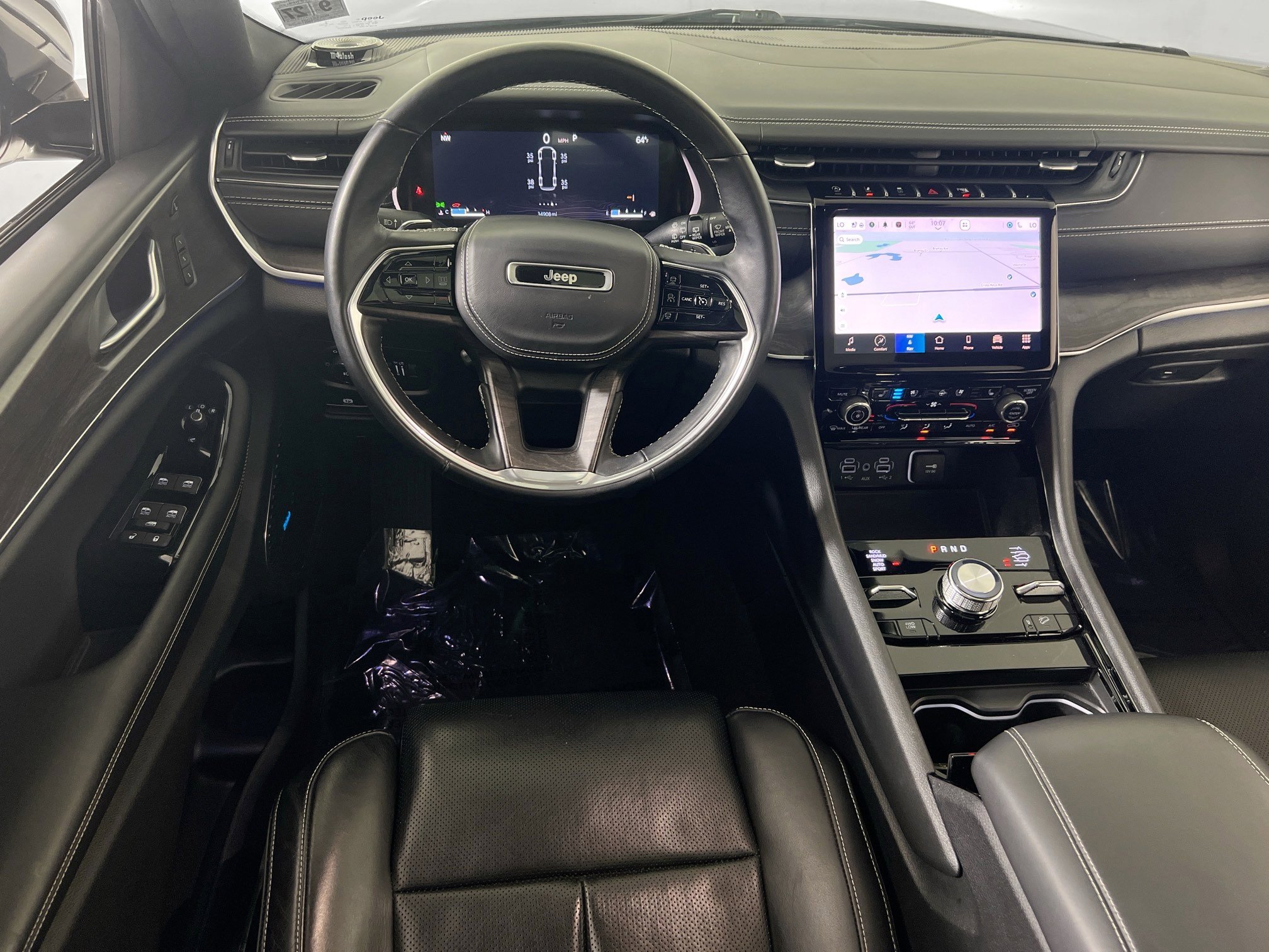 Used 2022 Jeep Grand Cherokee Overland w/ Luxury Tech Group IV image 24