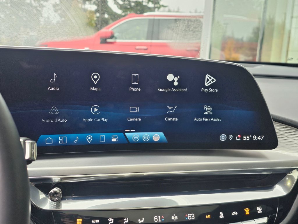 Certified 2024 Cadillac Lyriq Luxury AWD/4WD image 23