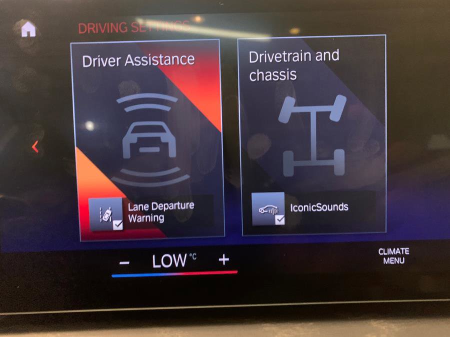 Used 2024 BMW 330i xDrive Sedan w/ Convenience Package image 39