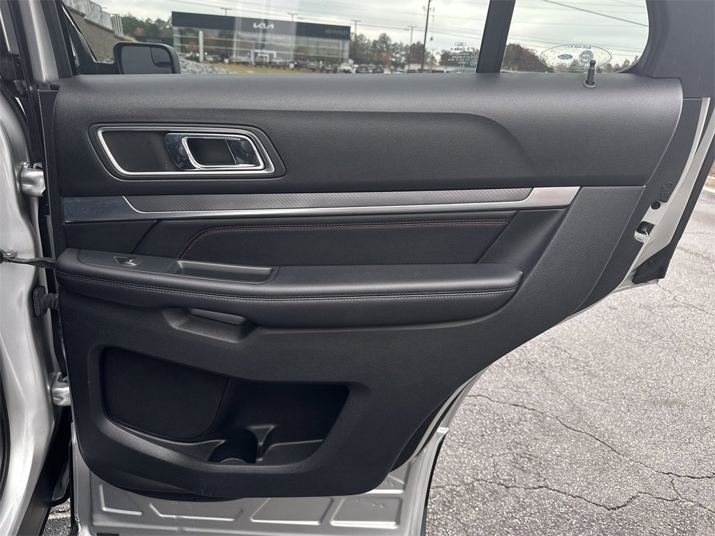 Used 2018 Ford Explorer Sport image 16