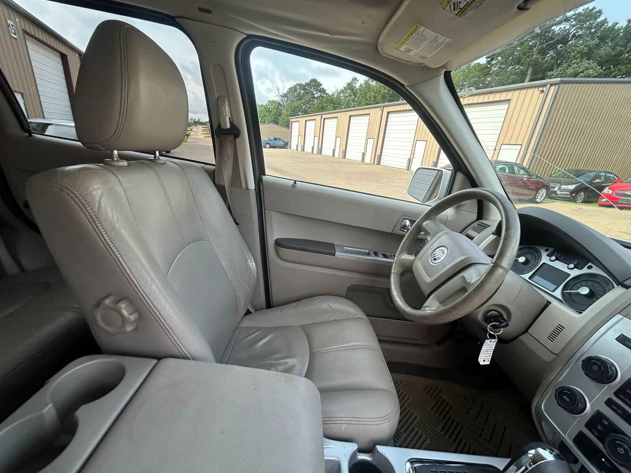 Used 2008 Mercury Mariner Premier FWD image 11