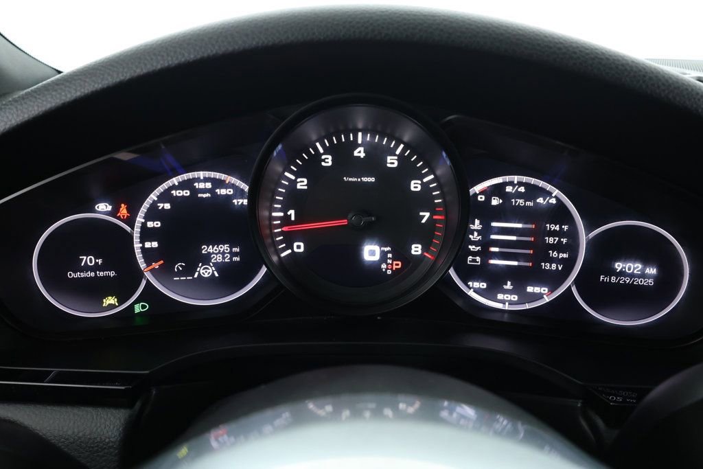 Used 2022 Porsche Cayenne image 13