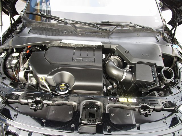 Used 2021 Land Rover Range Rover Evoque R-Dynamic SE image 9