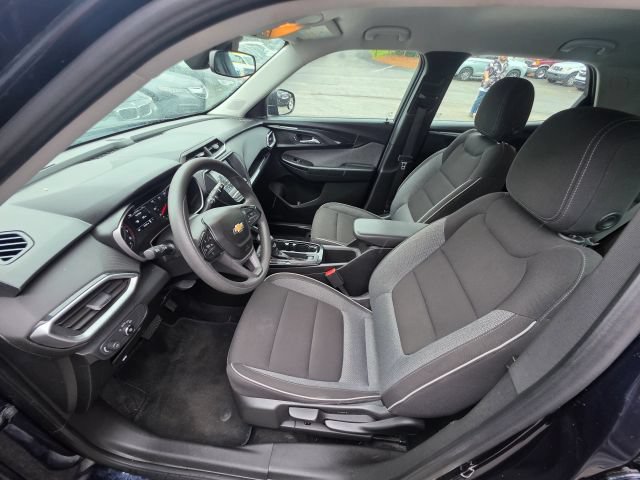 Used 2021 Chevrolet TrailBlazer LS FWD image 12