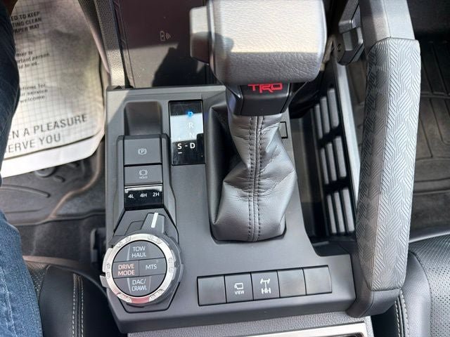 Used 2025 Toyota 4Runner TRD Off-Road Premium AWD/4WD image 15