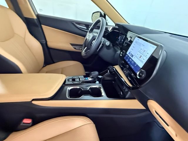 Used 2024 Lexus NX 250 FWD w/ Towing Package (2000 Lbs) image 36