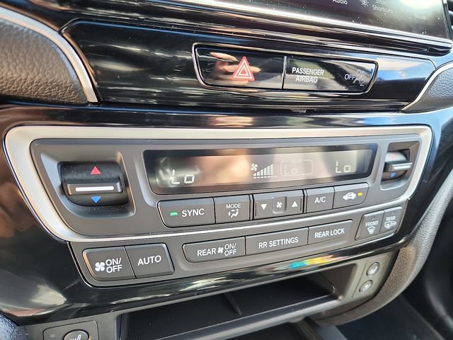 Used 2025 Honda Ridgeline Black Edition image 17