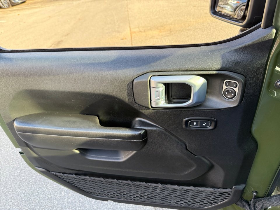 Used 2021 Jeep Gladiator Mojave w/ Trailer Tow Package image 33