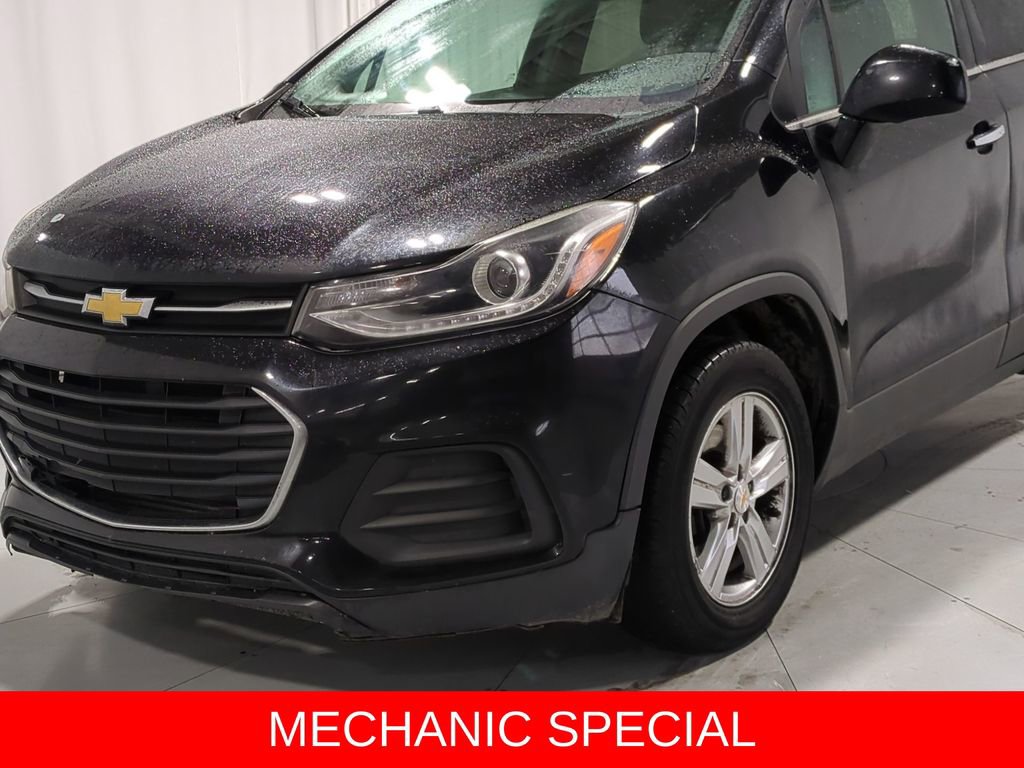 Used 2018 Chevrolet Trax LT w/ LT Convenience Package image 11