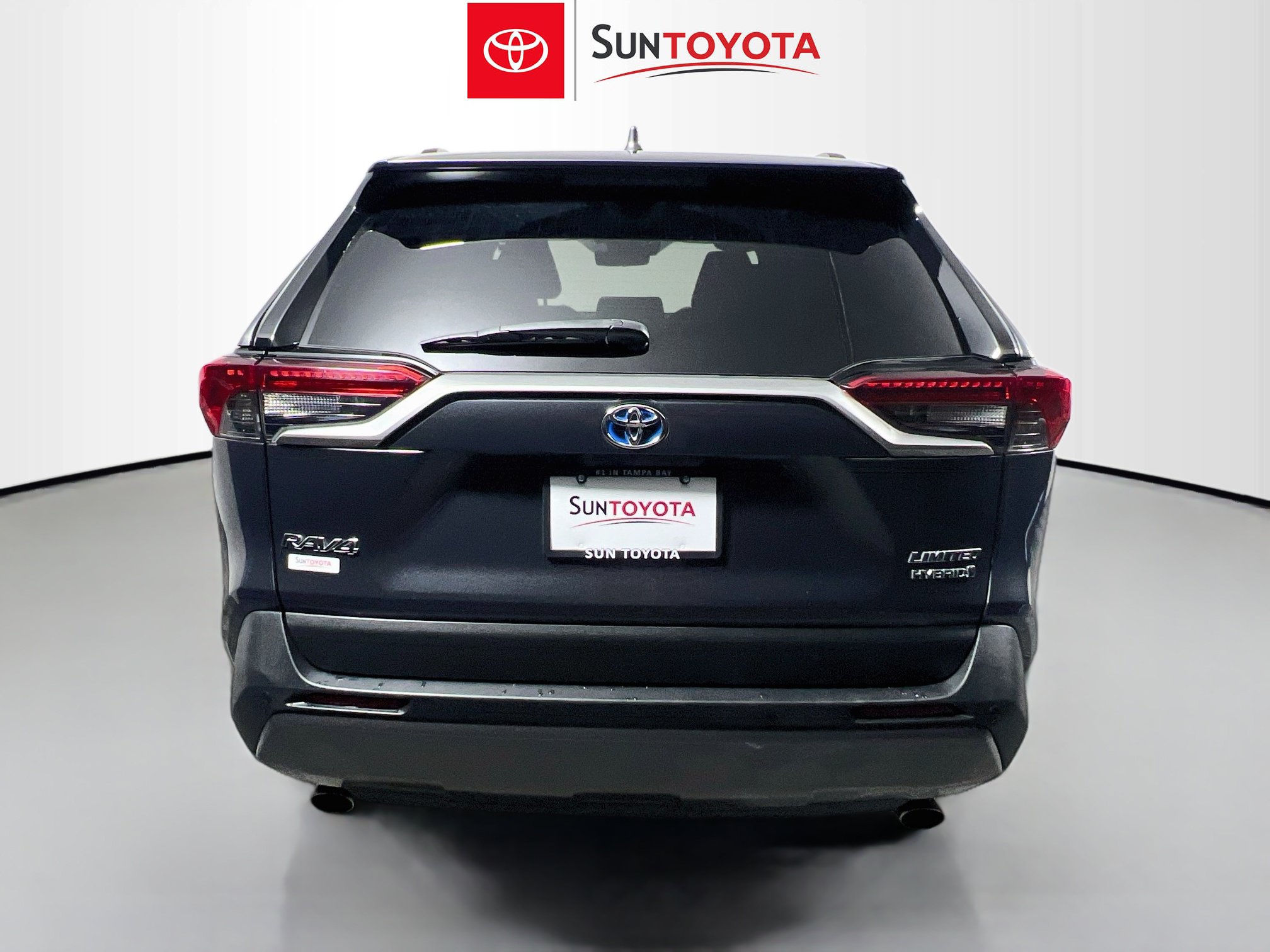 Used 2021 Toyota RAV4 Limited AWD/4WD image 5