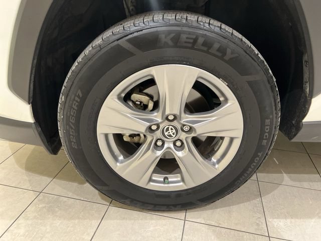 Used 2025 Toyota RAV4 XLE w/ Convenience Package FWD image 30