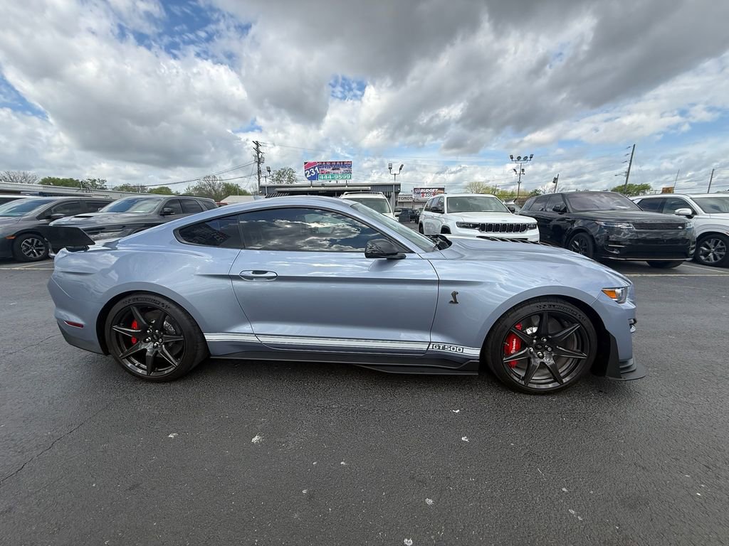 Used 2022 Ford Mustang Shelby GT500 w/ Carbon Fiber Track Pack image 2