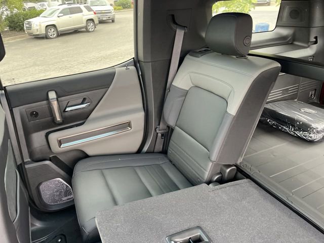 New 2025 GMC Hummer EV 2X w/ LPO, Cargo Utility Package image 19