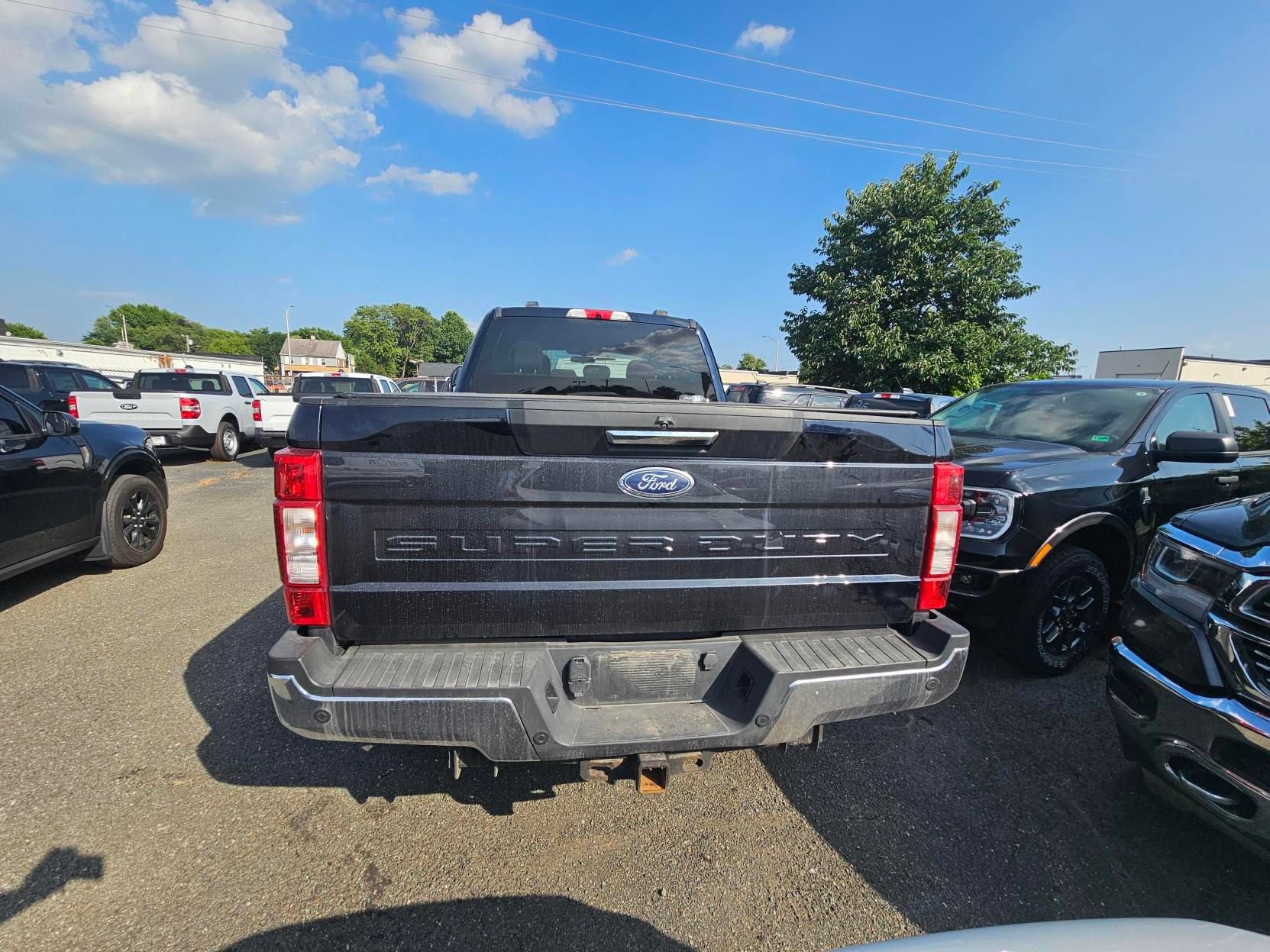 Used 2021 Ford F250 XLT w/ XLT Premium Package AWD/4WD image 6
