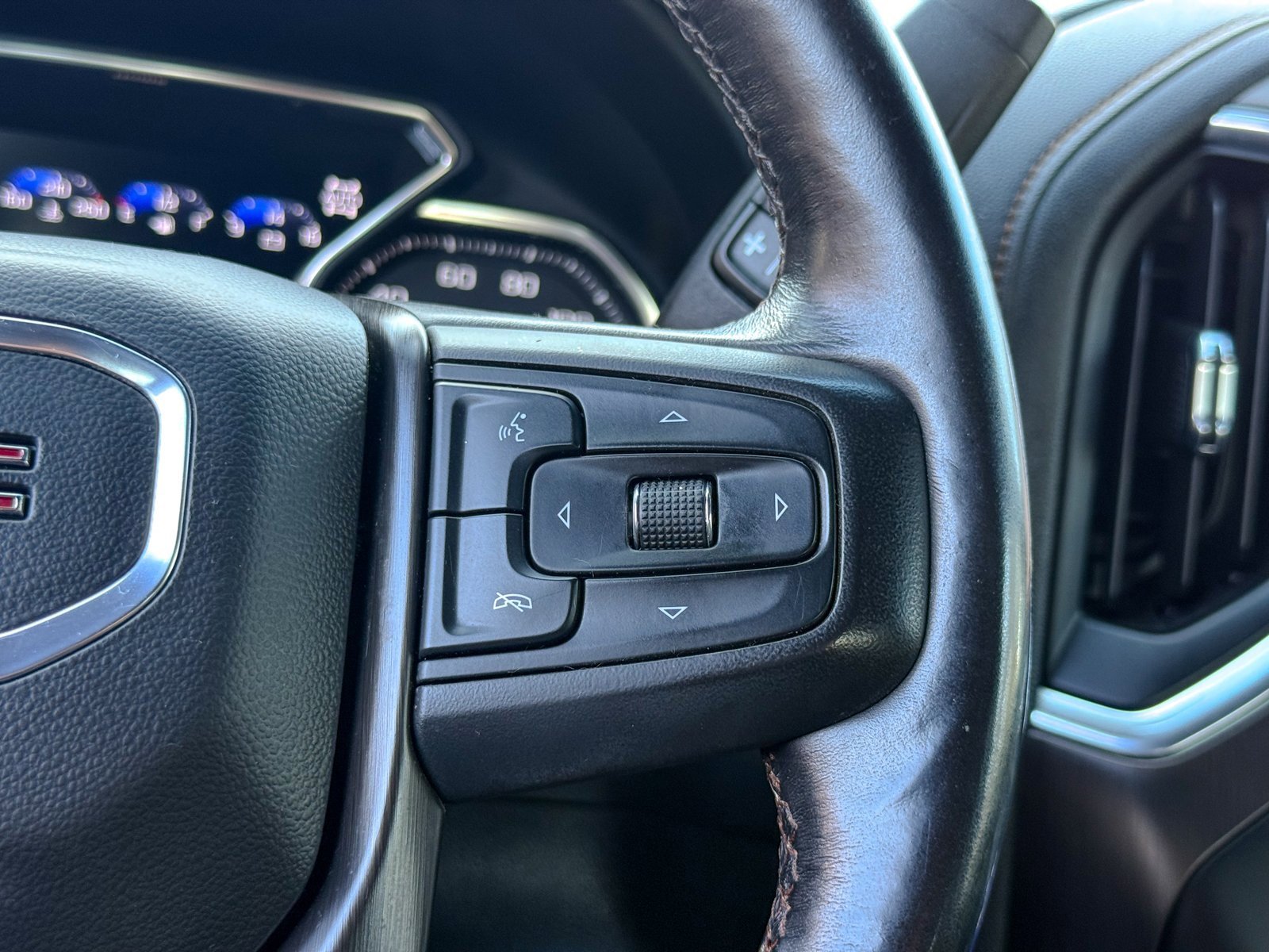 Used 2022 GMC Sierra 1500 AT4 w/ AT4 Premium Package image 39