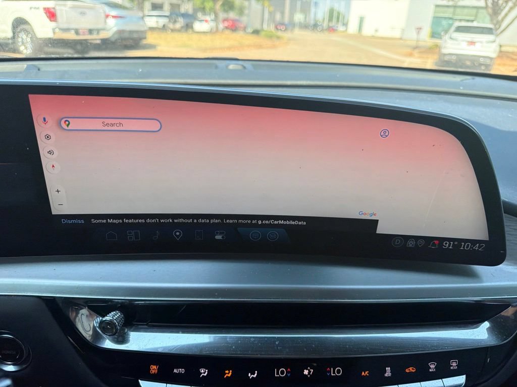 Used 2024 Cadillac Lyriq Luxury AWD/4WD image 10