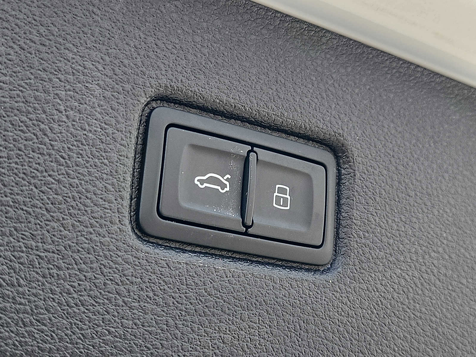 Used 2024 Audi Q7 Premium Plus image 29