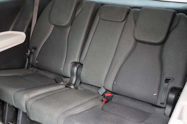 Used 2023 Kia Carnival LX FWD image 12