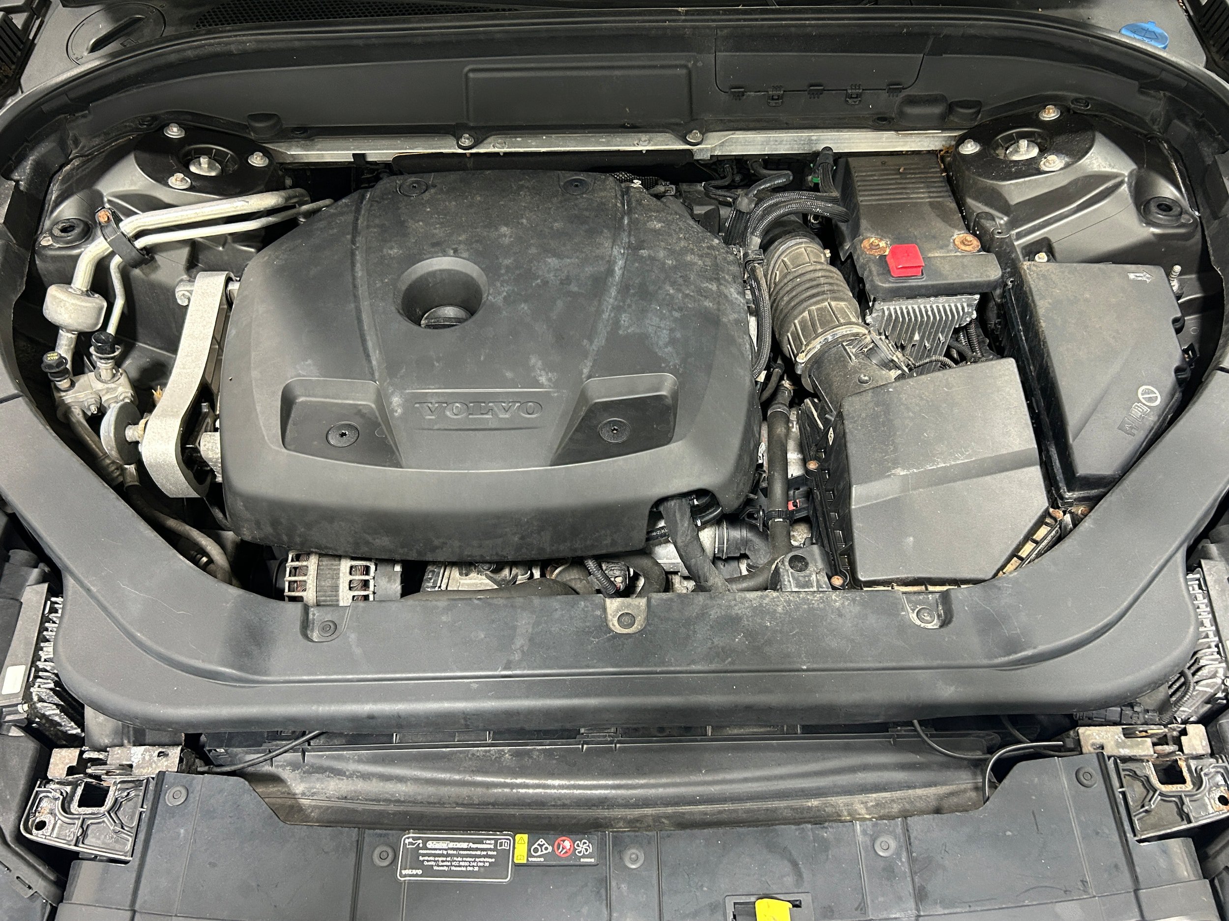 Used 2018 Volvo XC60 T6 Inscription w/ Luxury Seat Package AWD/4WD image 18