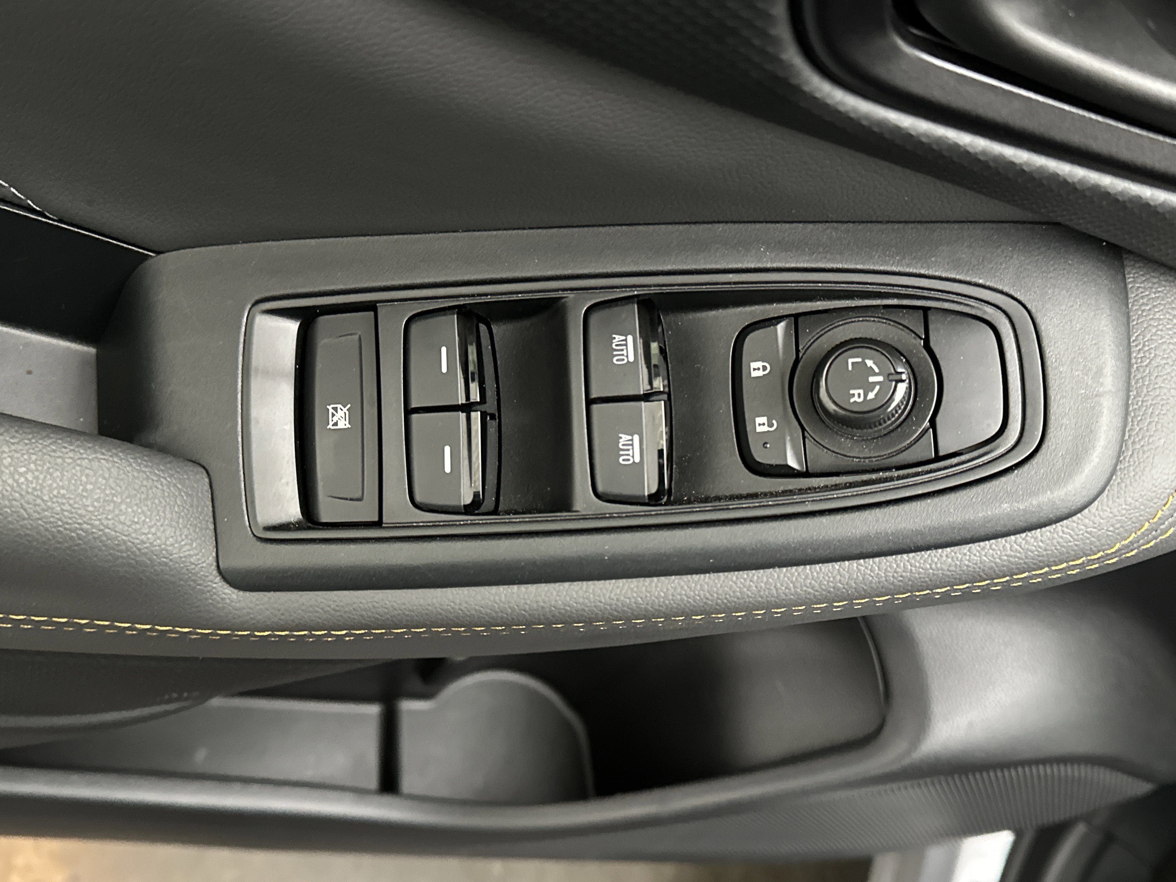 Used 2025 Subaru Forester Wilderness w/ Convenience Package image 18