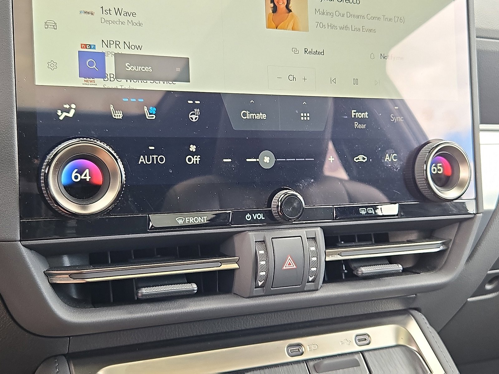 Used 2024 Lexus GX 550 w/ Accessory Package (2T) AWD/4WD image 16